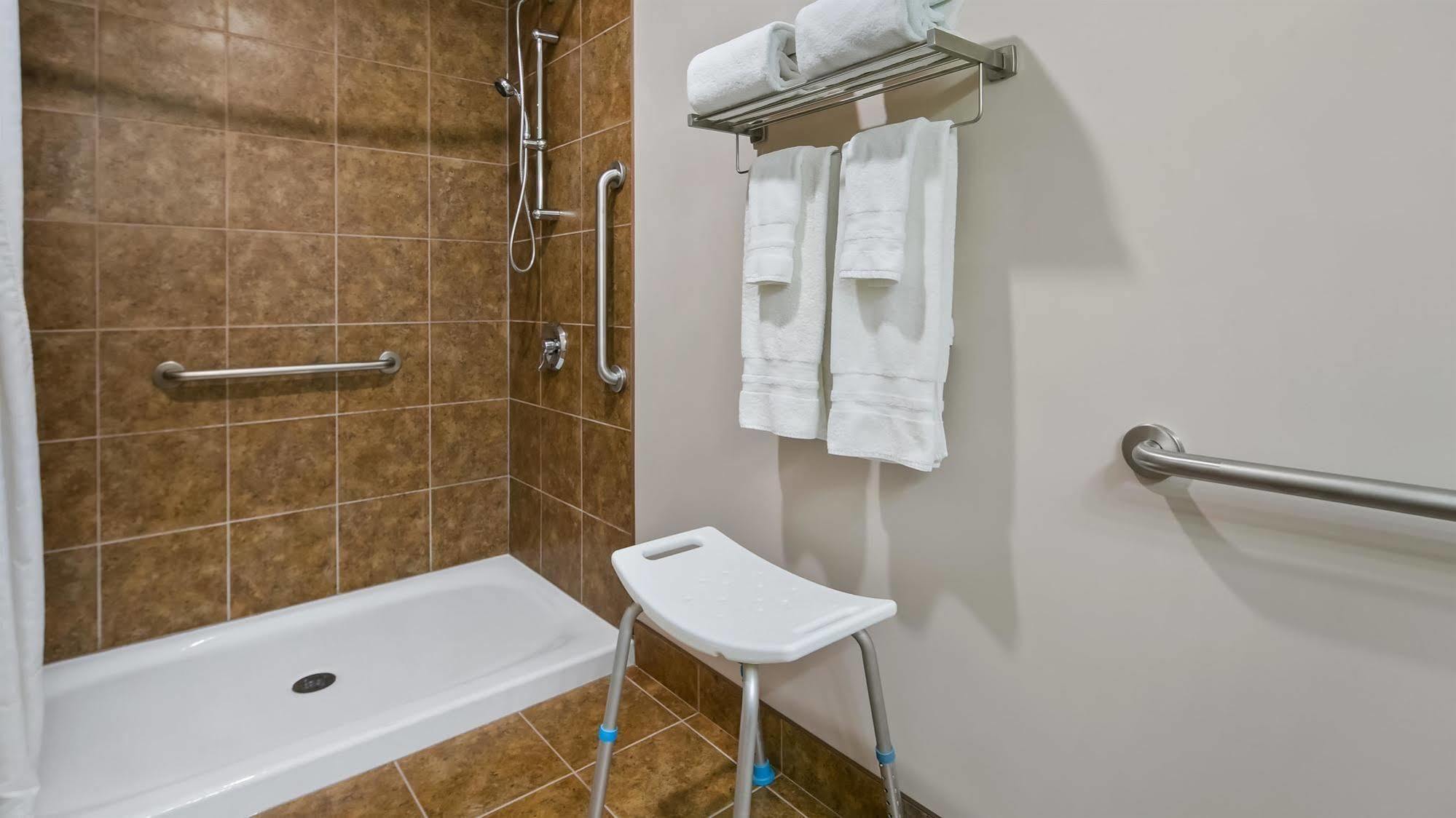 Best Western Plus Chateau Inn Sylvan Lake Exterior foto